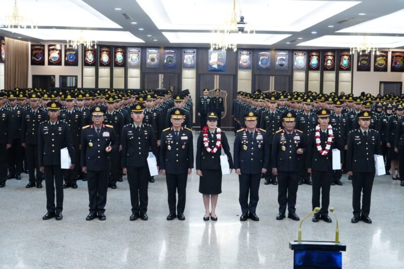 Foto: Wakapolri kepada 282 Perwira Remaja Akpol: Kepercayaan Masyarakat Dibangun dari Integritas