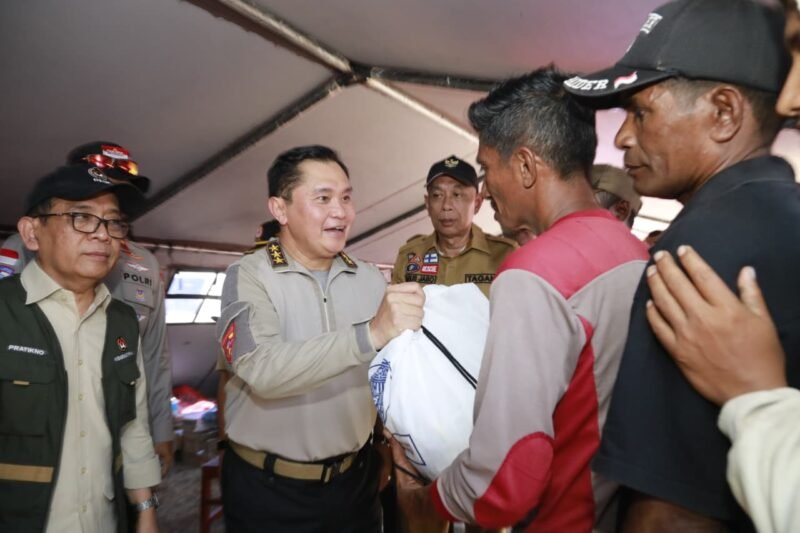Astamaops Kapolri Langsung Operasi Kemanusiaan di Manggarai, 45 Posko Tampung 13.881 Pengungsi