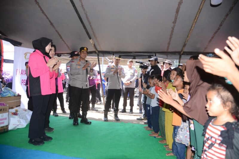 Polri Kepedulian,  Healing Pengungsi Gempa di Maumere