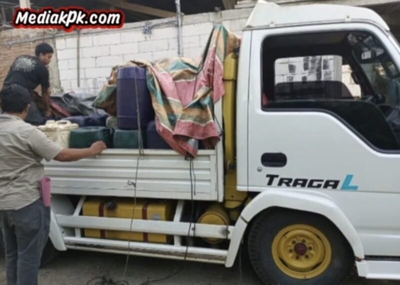 FOTO: Viral! Polisi Grebek Dugaan Penimbunan Solar Subsidi di Jepara, ISK & Barang Bukti Diamankan