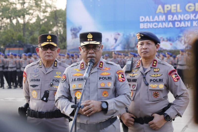 Keterangan Foto:
Wakapolri Komjen Pol. Dedi Prasetyo memimpin apel gelar pasukan kesiapan Polri menghadapi bencana dan konflik sosial di Lapangan Satlat Brimob Cikeas, Jawa Barat, Senin (7/9/2026).