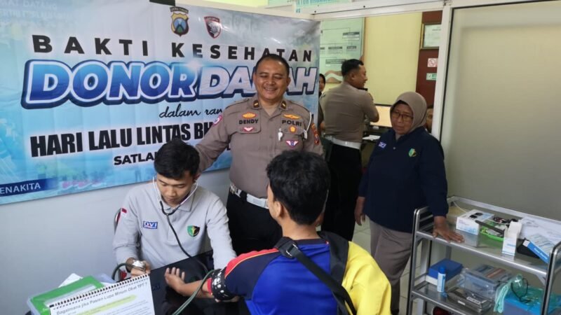 Satlantas Polres Lumajang Gelar Cek Kesehatan Gratis untuk Driver Ojol