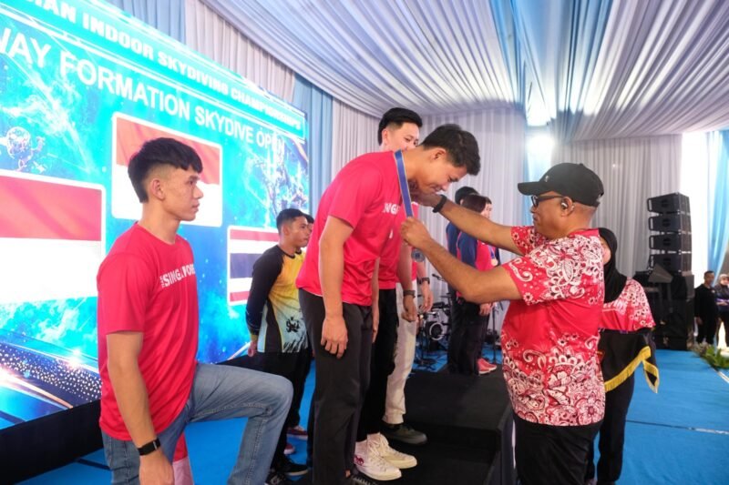 Kejuaraan indoor skydiving internasional digelar di Wind Tunnel Korps Brimob Polri, Cikeas, Jawa Barat.