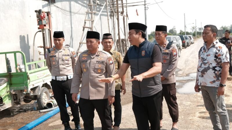 Kapolres Kediri AKBP Dr. Muh. Wahyudin Latif meresmikan bantuan sumur bor di Yayasan Syafaat Yatim Dhuafa, Desa Bulupasar, Kecamatan Pagu, Kabupaten Kediri, Jumat (25/9/2026).