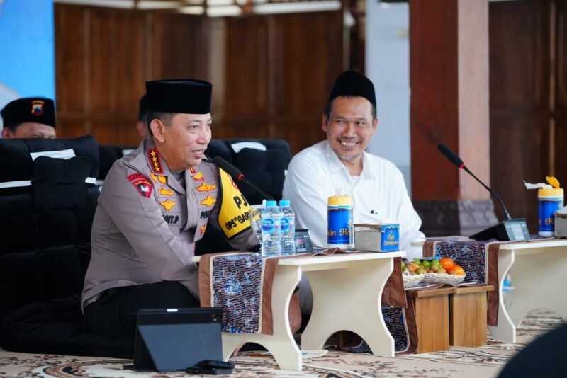 Foto: Kapolri Jenderal Polisi Listyo Sigit Prabowo saat meneguhkan kolaborasi Polri bersama ulama dalam menjaga keamanan dan membangun negeri.