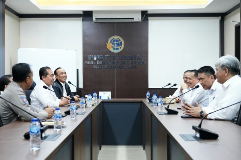 Kepala BRAN Jenderal Polisi Prof. Dr. Dedi Prasetyo saat memimpin rapat koordinasi sinkronisasi kewenangan BRAN dan ATR/BPN di Jakarta.