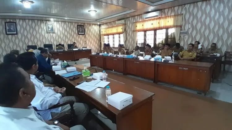 Kepala Desa Demang Bintoro Audiensi ke DPRD Demak, Soroti Aturan Desil Bansos