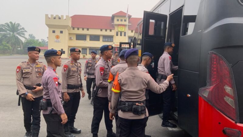Personel Brimob Polri diberangkatkan ke Sumatera Selatan untuk memperkuat penanganan kebakaran hutan dan lahan melalui Operasi Aman Nusa II.