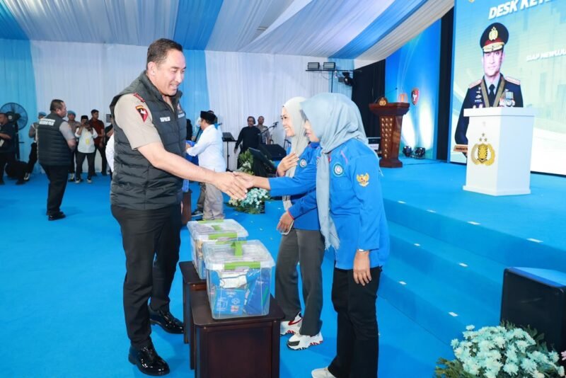 Kapolri Jenderal Polisi Suyudi Ario Seto saat memberikan keterangan dalam kunjungan kerja di Jombang, Jawa Timur, Sabtu (17/10/2026).