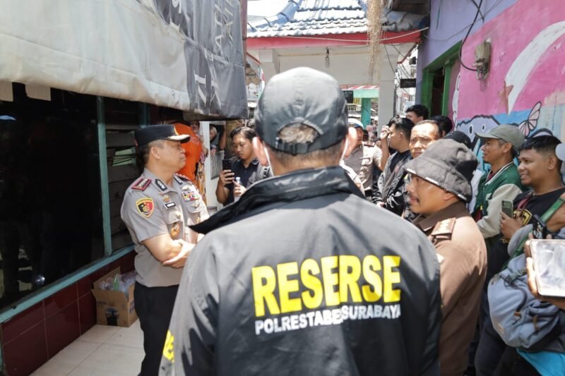 Polrestabes Surabaya Gelar Rekonstruksi Pembunuhan Wanita di Putat Jaya, 55 Adegan Diperagakan