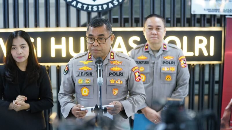 Polri, Johnny Eddizon Isir, Bijak Bermedia Sosial, Literasi Digital, Saring Informasi, Cegah Hoaks, Kebebasan Berpendapat, Demokrasi, Kamtibmas