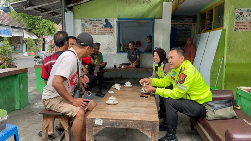 Polres Lumajang, AKBP Riki Yariandi, Curhat Kamtibmas, Polda Jatim, Kamtibmas, Polisi Bersama Masyarakat, Pelayanan Publik, Keamanan Lingkungan