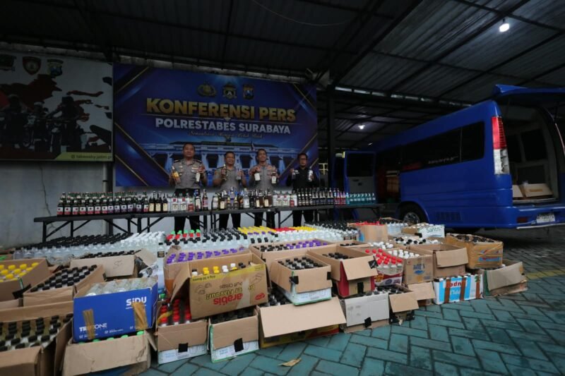 Polrestabes Surabaya, Operasi KRYD, Miras Ilegal, Minuman Beralkohol, Sat Samapta, Polsek Jajaran, Kamtibmas, Polda Jatim